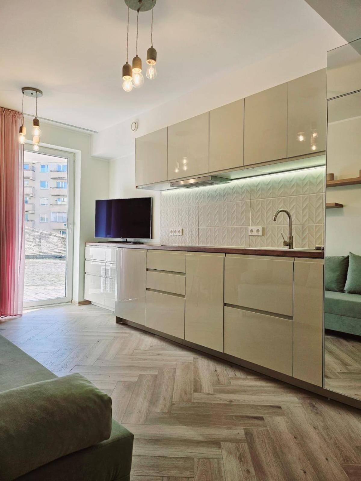 Modern With Full Kitchen And Bathroom In Kadriorg, Centre